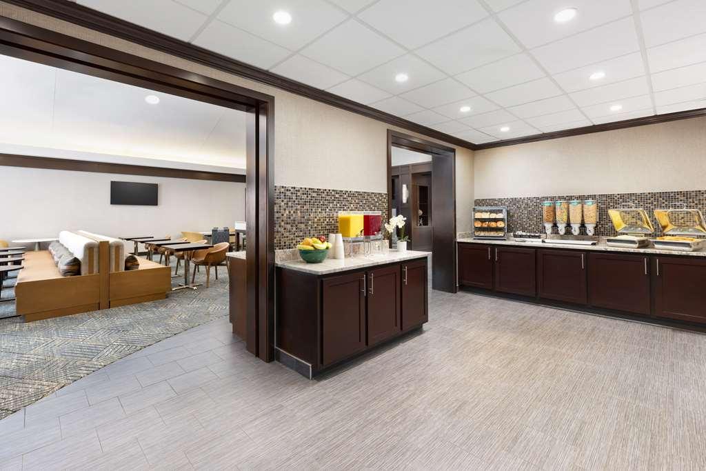 Homewood Suites By Hilton Portsmouth Restoran gambar