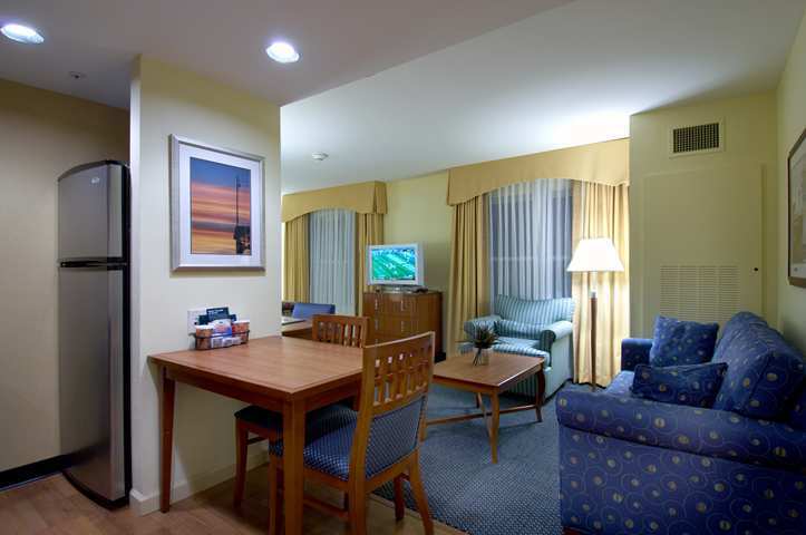 Homewood Suites By Hilton Portsmouth Bilik gambar